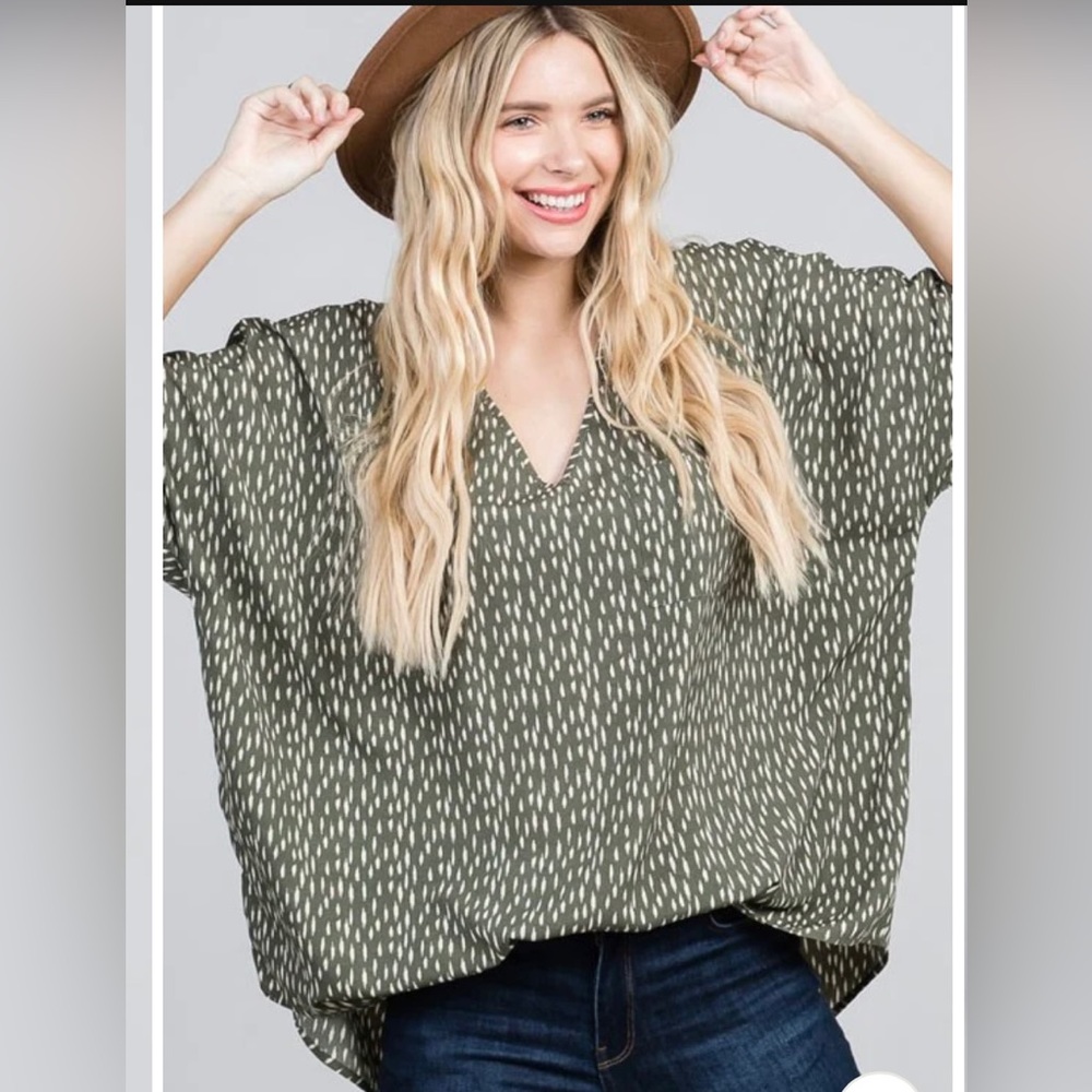HP ✨ NEW Jodifl Green Oversized Top - Picture 1 of 8
